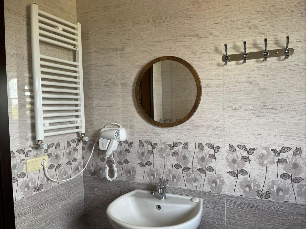 Green Yard Hotel Batumi Luaran gambar