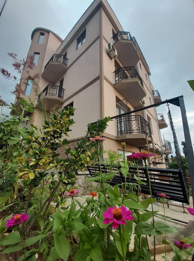 Green Yard Hotel Batumi Luaran gambar