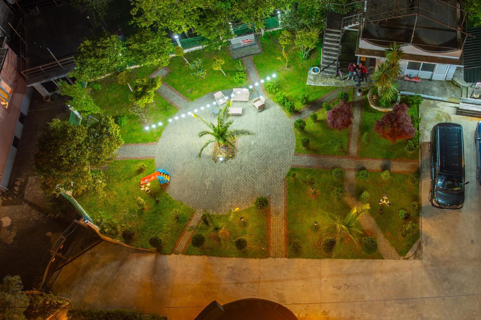 Green Yard Hotel Batumi Luaran gambar